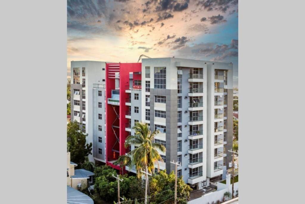 Parkhurst 1 Apartment Кингстън Екстериор снимка